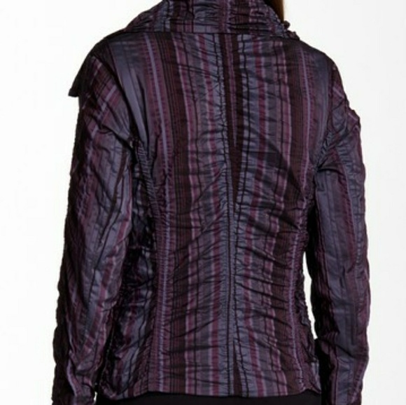 Insight jacket - Picture 2 of 3